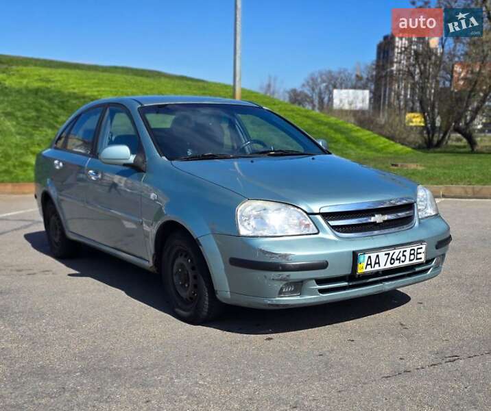 Chevrolet Lacetti (2005)