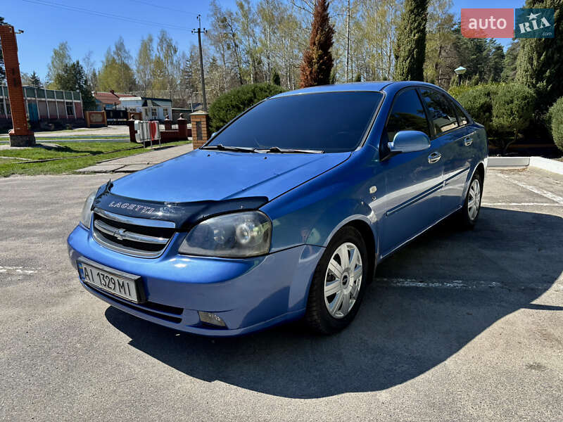 Chevrolet Lacetti (2004)