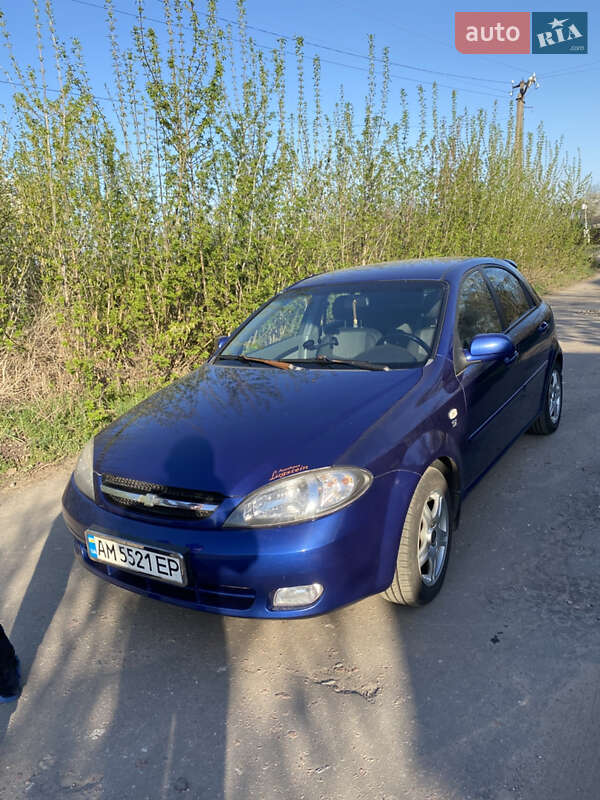 Chevrolet Lacetti (2005)