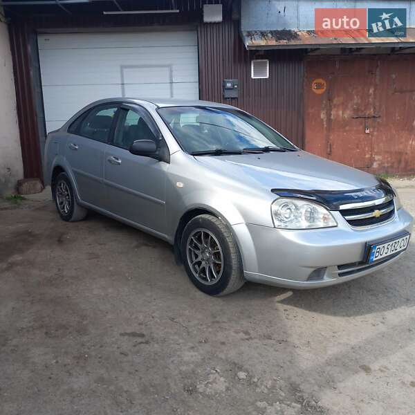 Chevrolet Lacetti (2005)