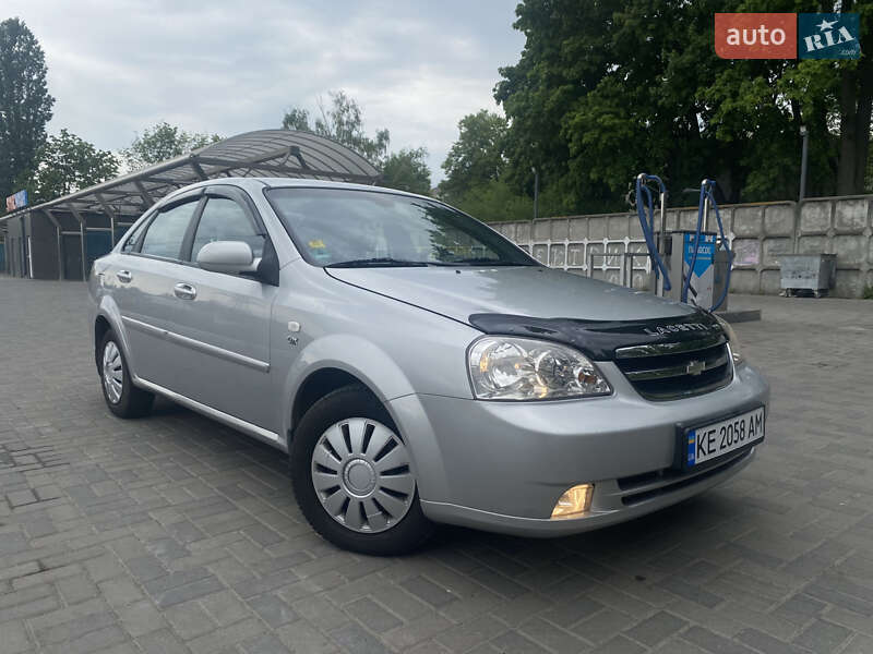 Chevrolet Lacetti (2005)