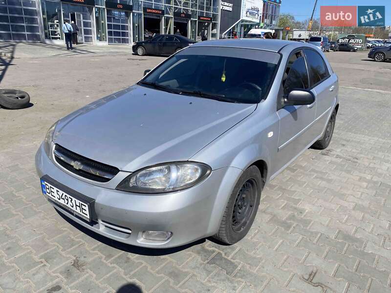 Chevrolet Lacetti (2005)