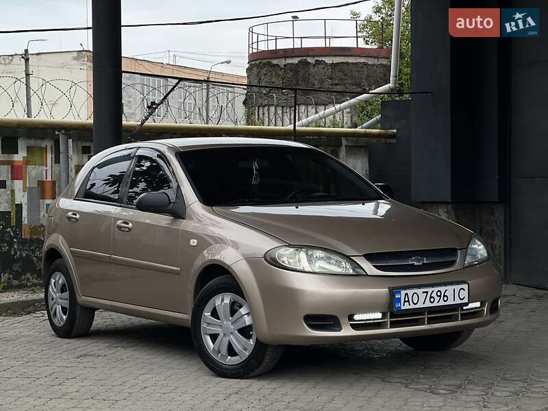 Chevrolet Lacetti (2005)