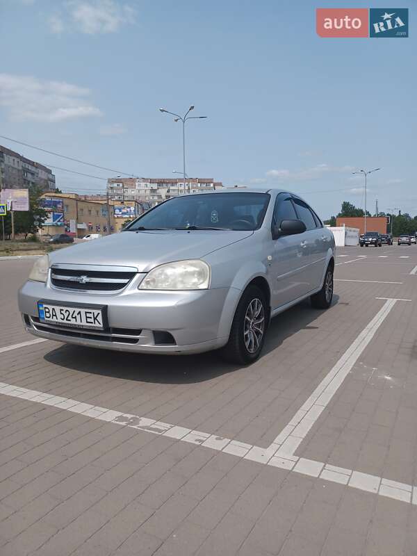 Chevrolet Lacetti (2004)