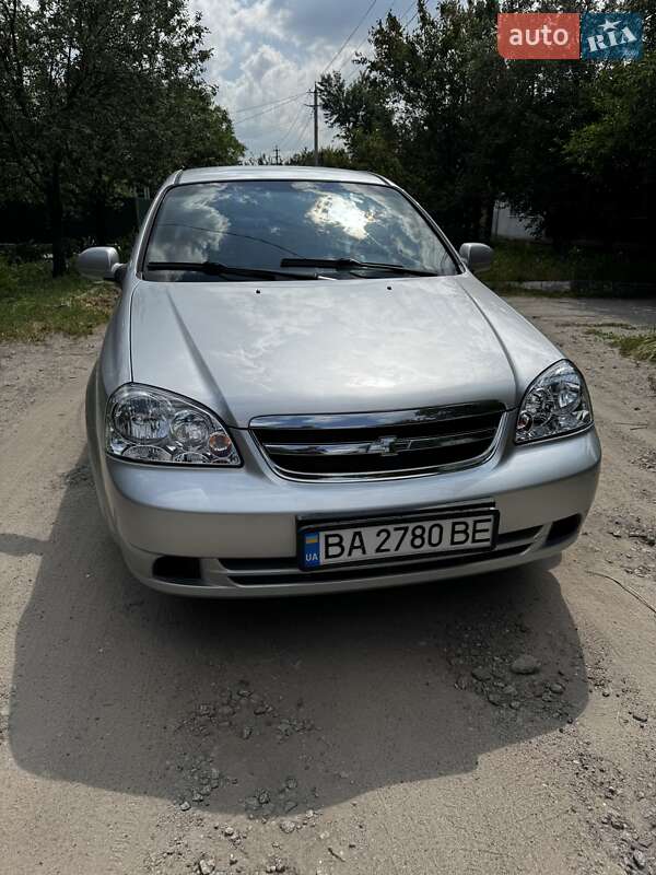 Chevrolet Lacetti (2012)