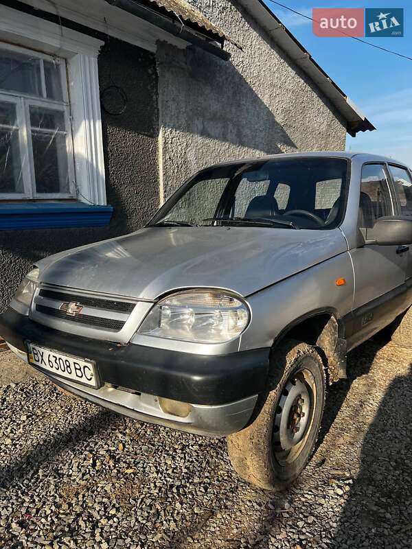 Chevrolet Niva (2006)