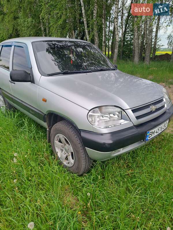 Chevrolet Niva (2007)
