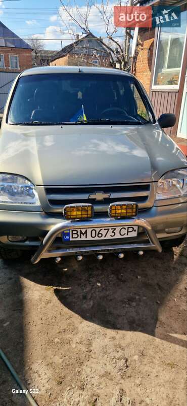 Chevrolet Niva (2008)