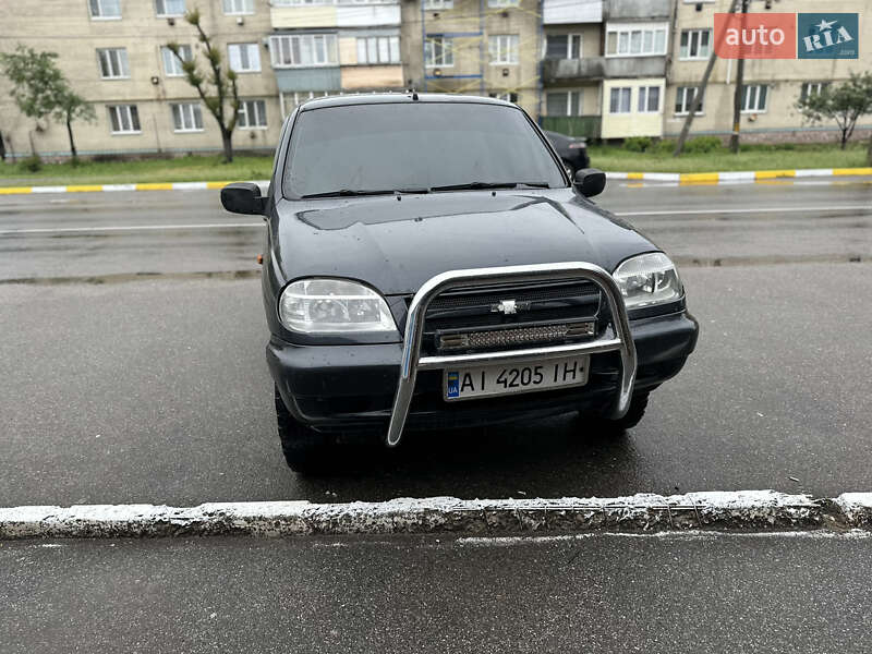 Chevrolet Niva (2006)