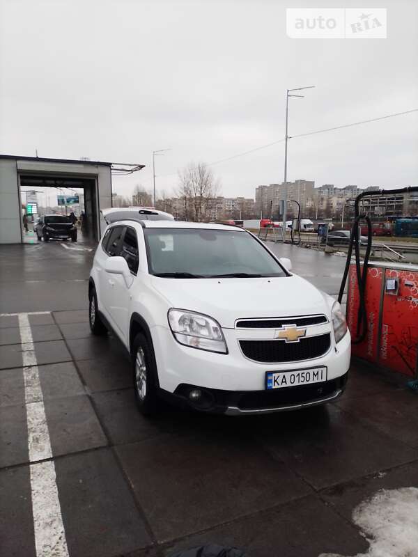 Chevrolet Orlando (2012)