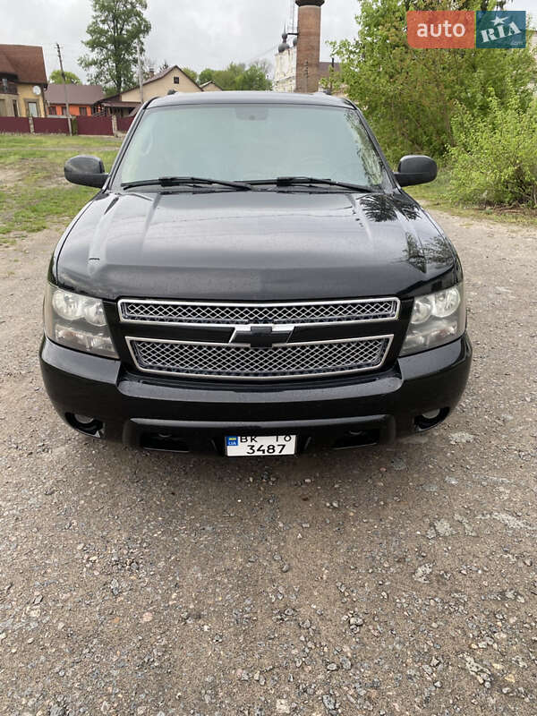 Chevrolet Suburban (2006)