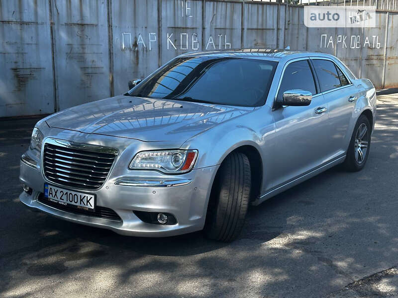 Chrysler 300c (2012)