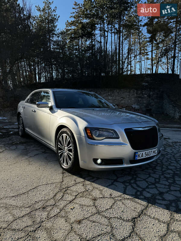 Chrysler 300c (2012)