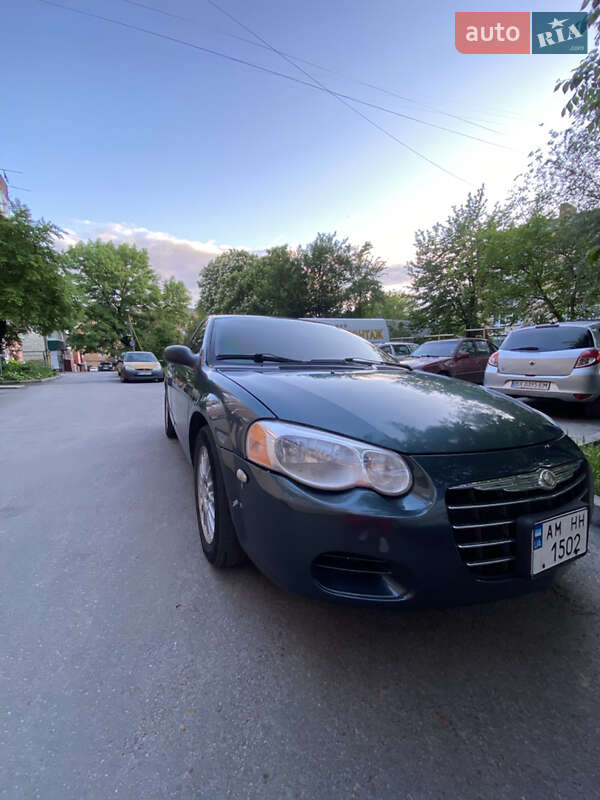 Chrysler Sebring (2004)