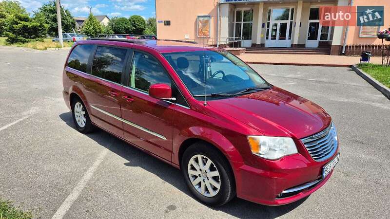 Chrysler Town  country (2013)
