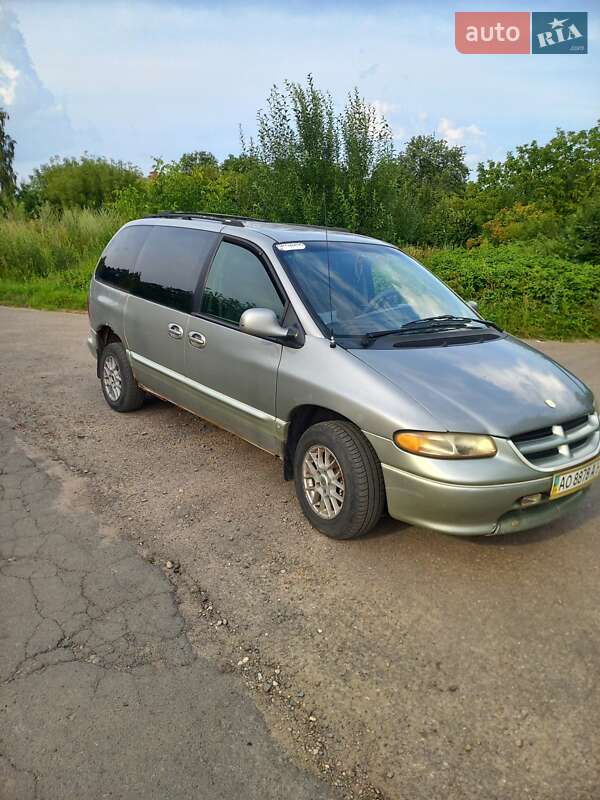 Dodge Caravan (1996)