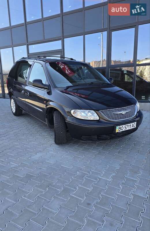 Dodge Ram van (2002)