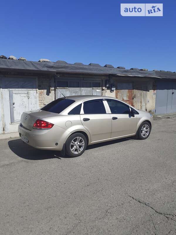 Fiat Linea (2012)