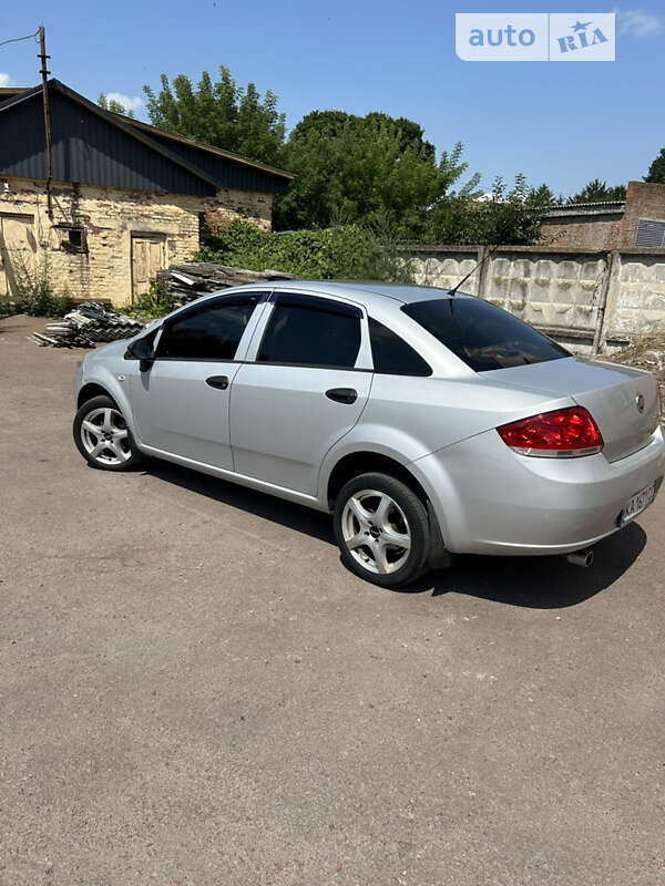 Fiat Linea (2012)