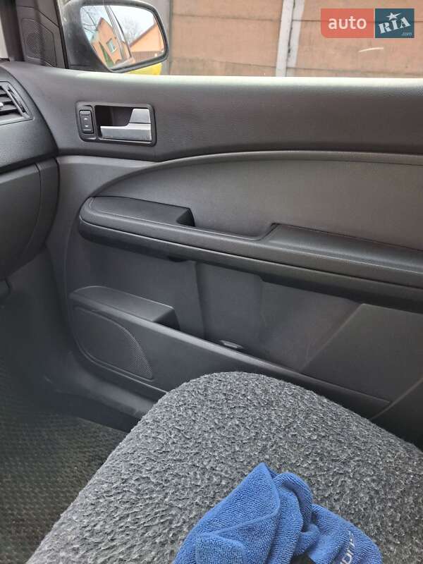 Ford C-max (2005)