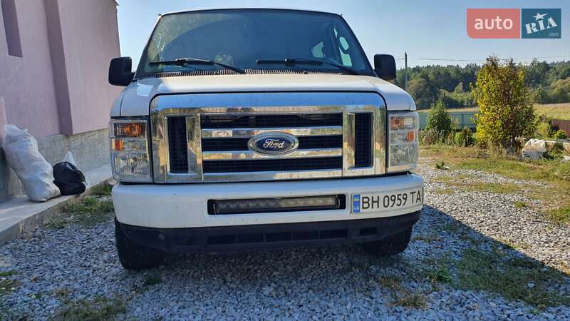 Ford Econoline (2013)