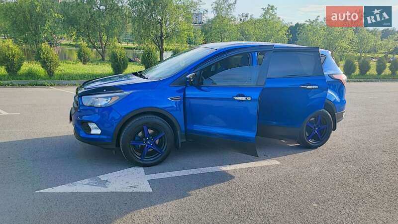 Ford Escape (2017)