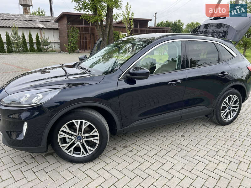 Ford Escape (2021)