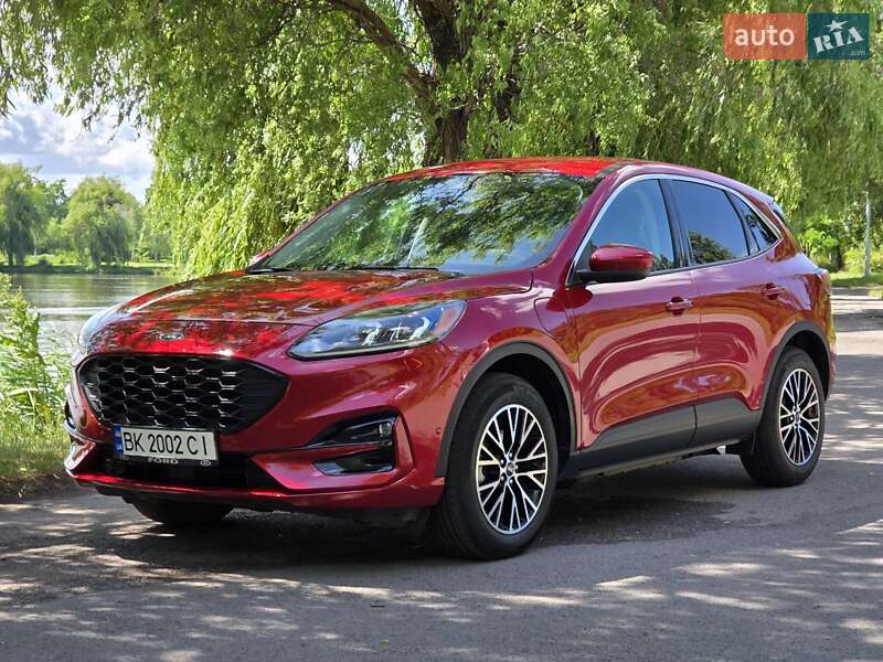 Ford Escape (2021)