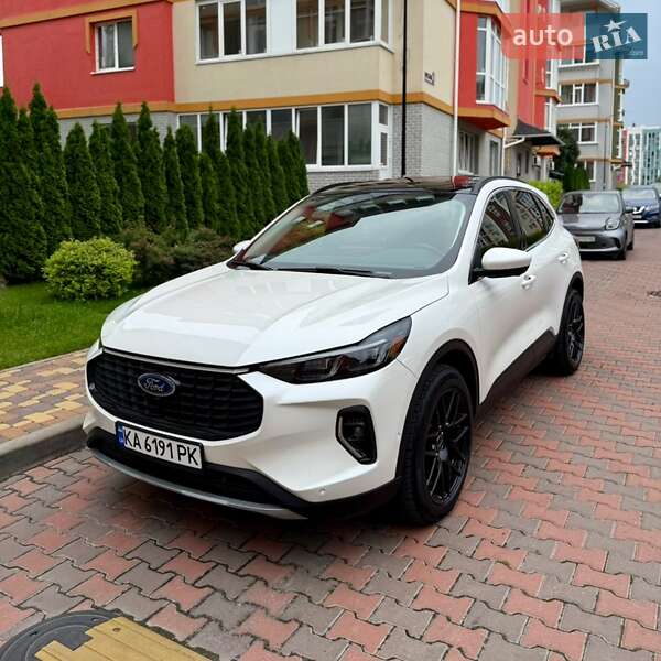Ford Escape (2023)