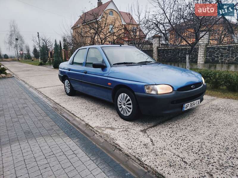 Ford Escort (1997)
