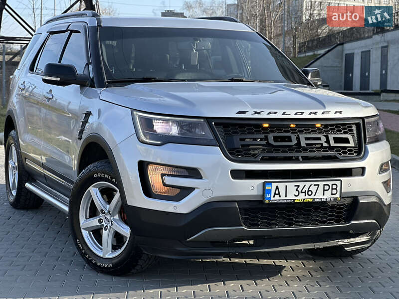 Ford Explorer (2016)