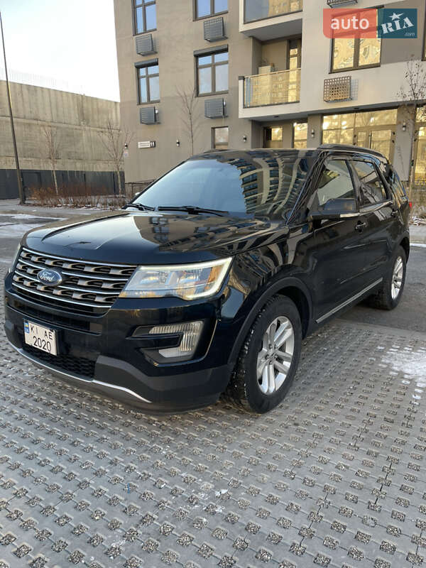 Ford Explorer (2016)