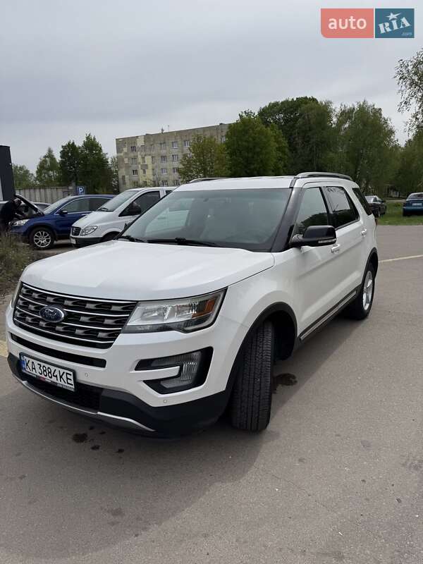 Ford Explorer (2016)