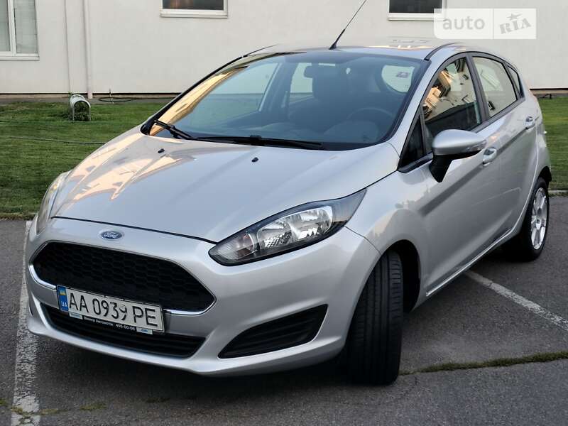 Ford Fiesta courier (2016)