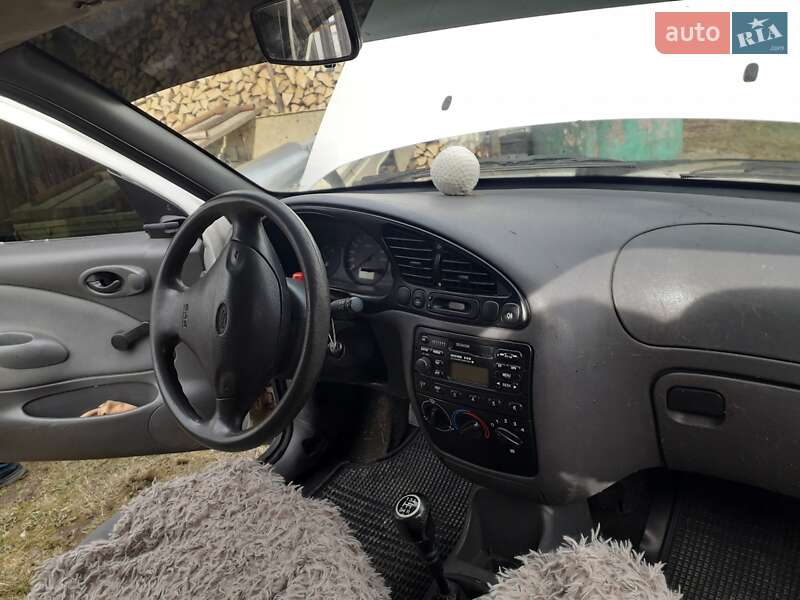 Ford Fiesta (1999)