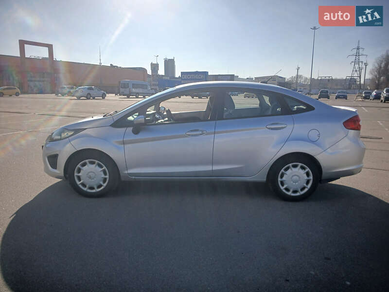 Ford Fiesta (2012)