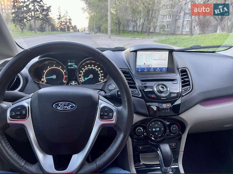 Ford Fiesta (2015)