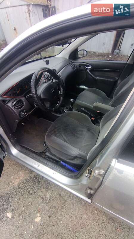 Ford Focus (2004)