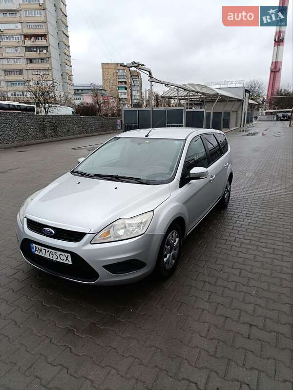 Ford Focus (2010)