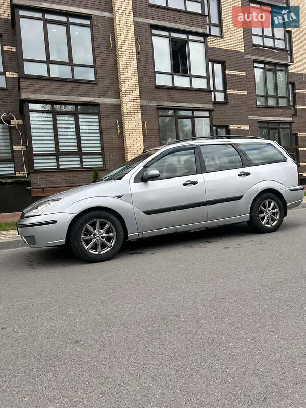 Ford Focus (2004)