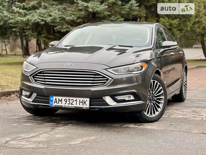 Ford Fusion hybrid (2018)