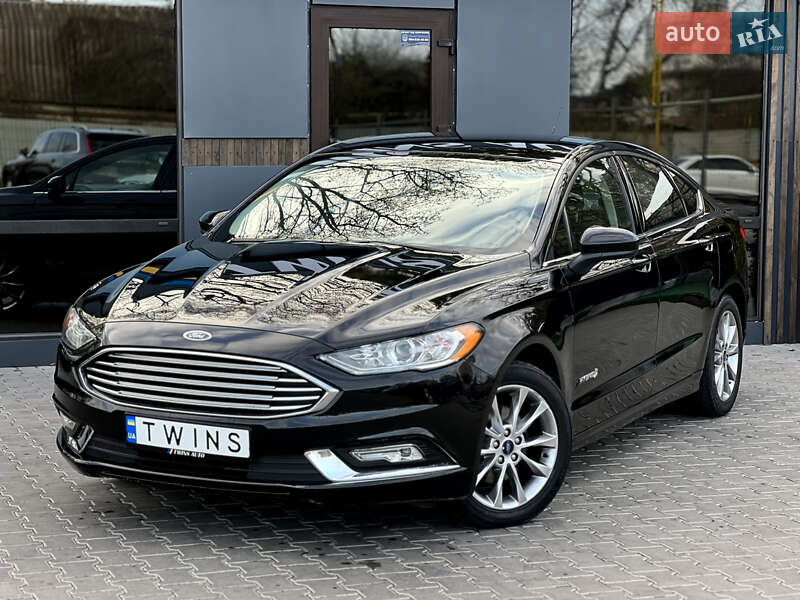 Ford Fusion (2016)