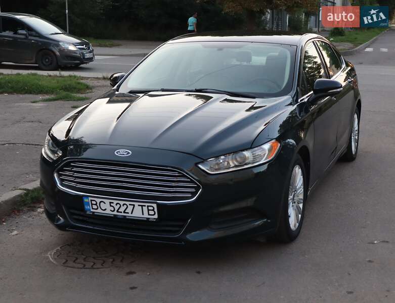 Ford Fusion (2014)