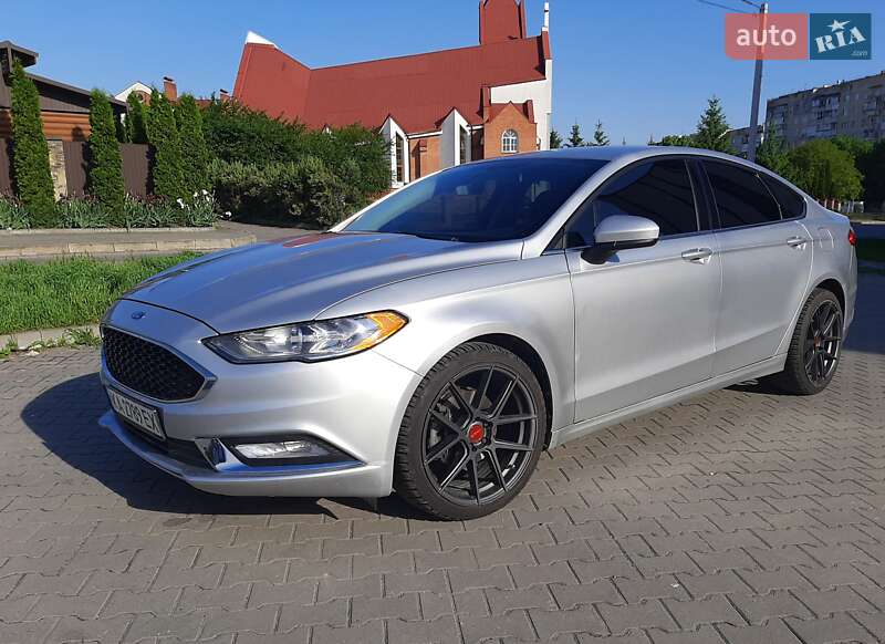 Ford Fusion (2017)