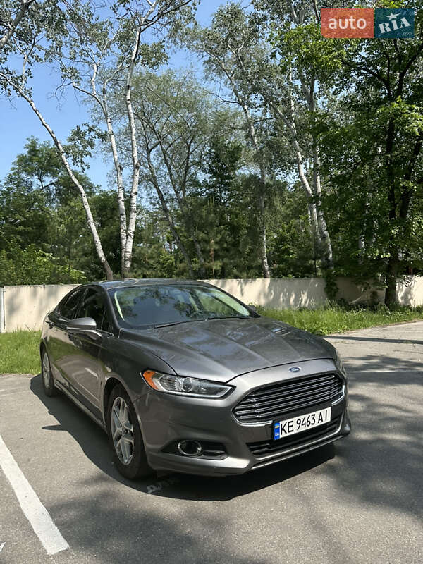 Ford Fusion (2013)