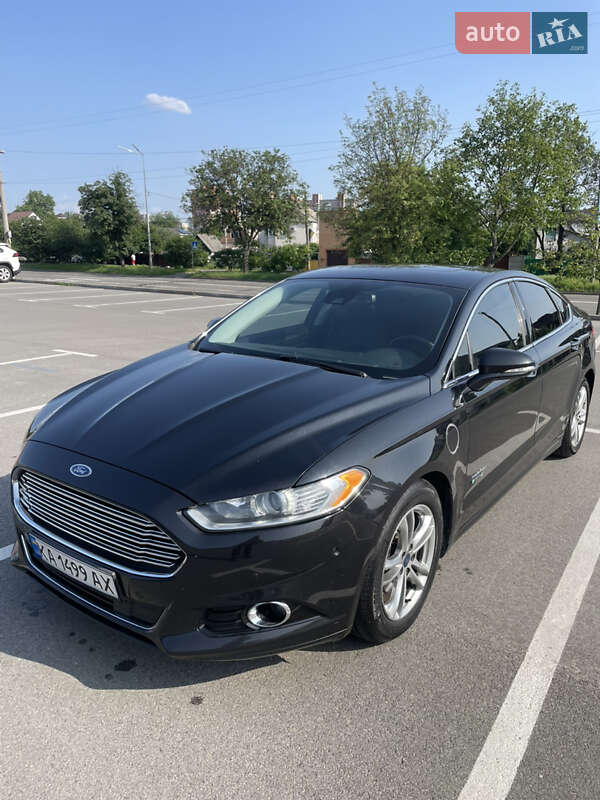 Ford Fusion (2015)