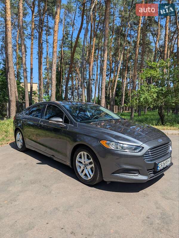 Ford Fusion (2015)