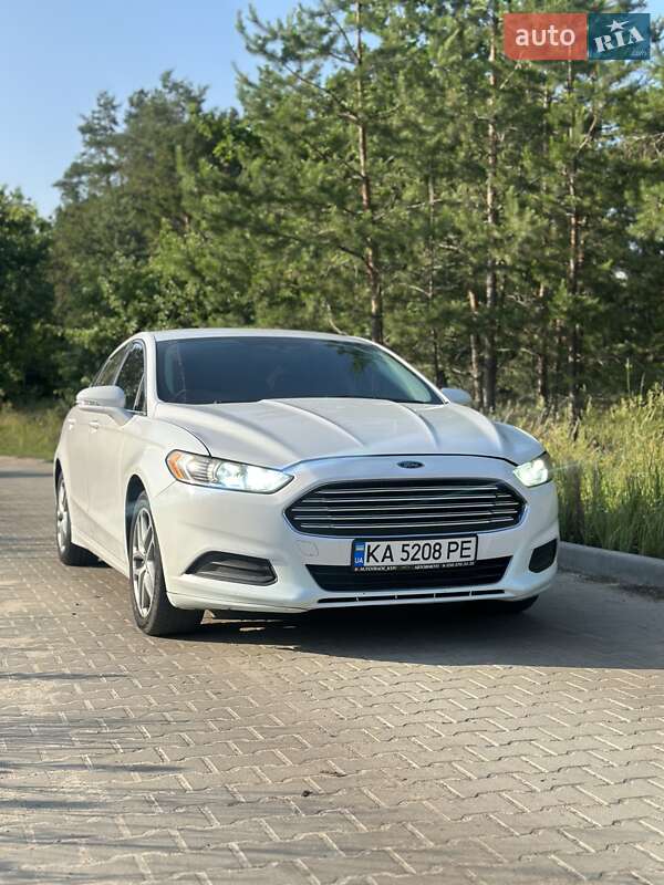 Ford Fusion (2013)