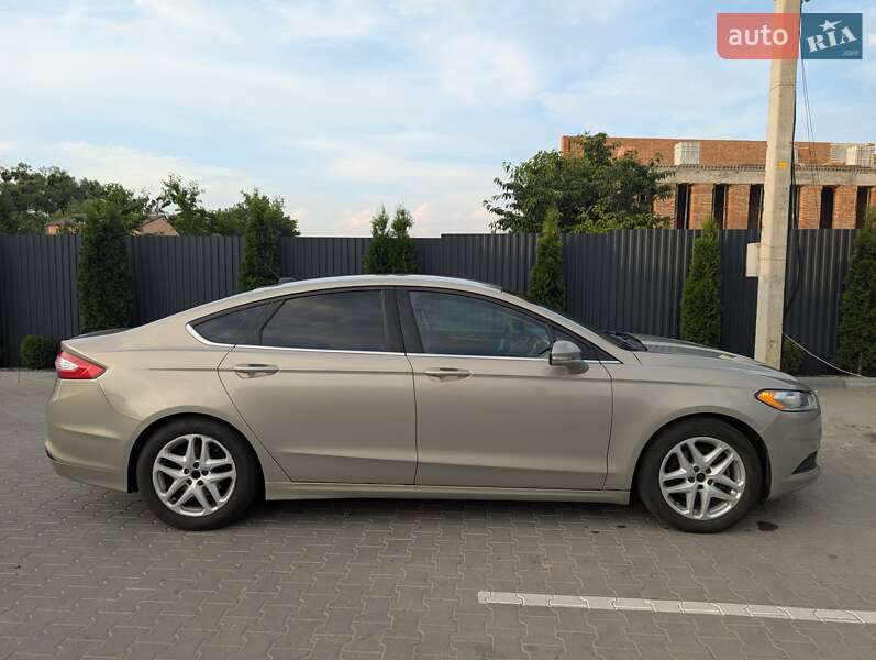 Ford Fusion (2014)