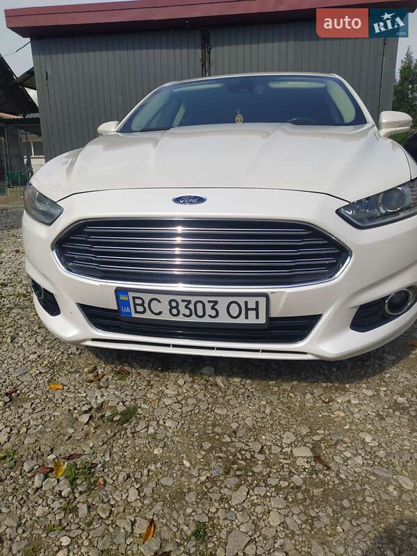 Ford Fusion (2013)
